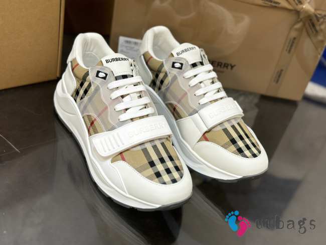 Uubags Burberry Checked Lace-Up Sneakers In White - 1