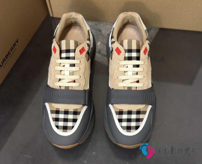 Uubags Burberry Checked Lace-Up Sneakers In Beige/Grey - 1