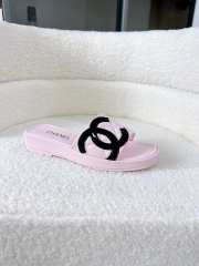 Uubags Chanel slippers in pink - 6