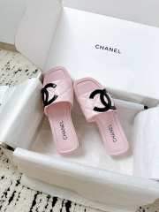 Uubags Chanel slippers in pink - 4