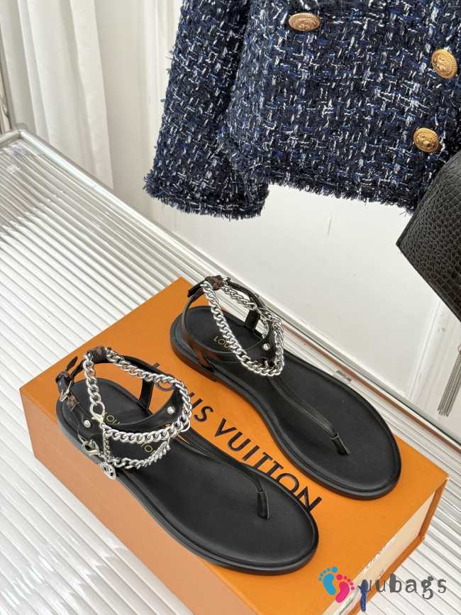 Uubags Louis Vuitton flip flop in black - 1