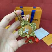 Uubags Louis Vuitton M02428 Vivienne Bag Charm Red and gold  - 5