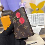 Uubags Louis Vuitton M13420 New LV x TM Lisa Wallet 9x11.5x1.5cm - 4