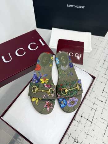 Uubags Gucci slide sandal with Horsebit green and multicolor canvas with floral print
