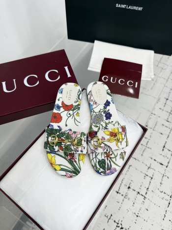 Uubags Gucci slide sandal with Horsebit white and multicolor canvas with floral print