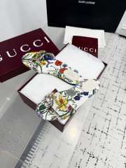 Uubags Gucci slide sandal with Horsebit white and multicolor canvas with floral print - 2