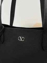 Uubags Valentino Garavani Nellcôte shopping bag in black 40x30x13cm - 2