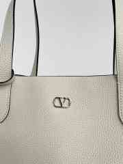 Uubags Valentino Garavani Nellcôte shopping bag in white 40x30x13cm - 2