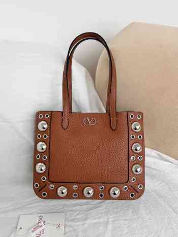 Uubags Valentino Small Garavani Nellcôte shopping bag brown 21x16x5cm
