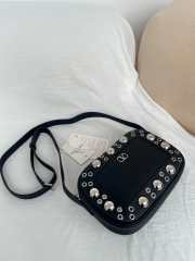 Uubags Valentino Garavani Nellcôte Shoulder Bag In Black Grainy Calfskin 23x16x6cm - 3