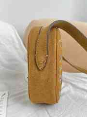 Uubags Valentino Garavani Nellcôte Shoulder Bag In Tan Suede 23x16x6cm - 2