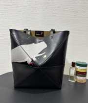Uubags Loewe Suna Fujita x Loewe Squid Mini Puzzle Fold Leather Tote Bag In Black 20x16.5x9.5cm - 1