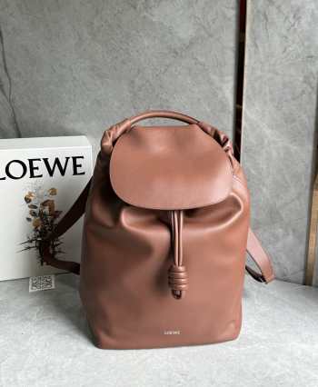 Uubags Loewe Flamenco backpack in brownie shiny supple calfskin 36x16x40cm