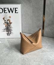 Uubags Loewe Puzzle Fold pouch in brown shiny nappa calfskin 23x6.5x15.5cm - 6