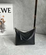 Uubags Loewe Puzzle Fold pouch in black shiny nappa calfskin 23x6.5x15.5cm - 1