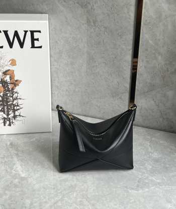 Uubags Loewe Puzzle Fold pouch in black shiny nappa calfskin 23x6.5x15.5cm