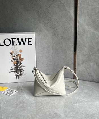 Uubags Loewe Puzzle Fold pouch in white shiny nappa calfskin 23x6.5x15.5cm