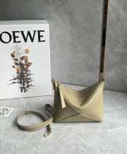 Uubags Loewe Puzzle Fold pouch in clay Green shiny nappa calfskin 23x6.5x15.5cm - 6