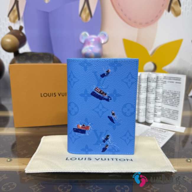 Uubags Louis Vuitton M14876 Passport Wallet In Pool Blue 10x14x2.5cm - 1