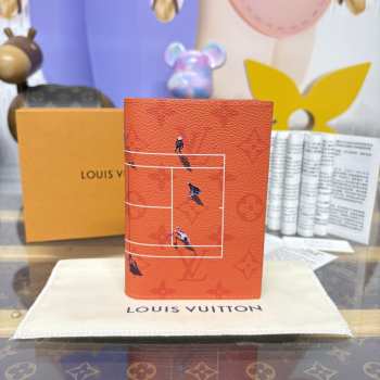 Uubags Louis Vuitton M14877 Passport Cover Tennis Clay 10x14x2.5cm