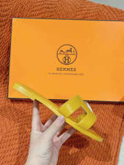 Uubags Hermes Oran sandal in yellow - 2