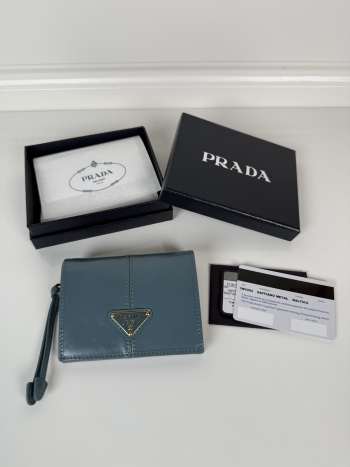 Uubags Prada small leather wallet in blue 8.5x10cm