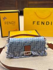 Uubags Baguette blue denim-effect FF jacquard bag 27x15x6cm - 6