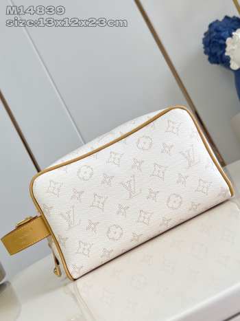 Uubags Louis Vuitton M14839 Locker Dopp Kit In White 23x13x12cm