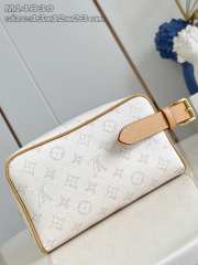 Uubags Louis Vuitton M14839 Locker Dopp Kit In White 23x13x12cm - 2