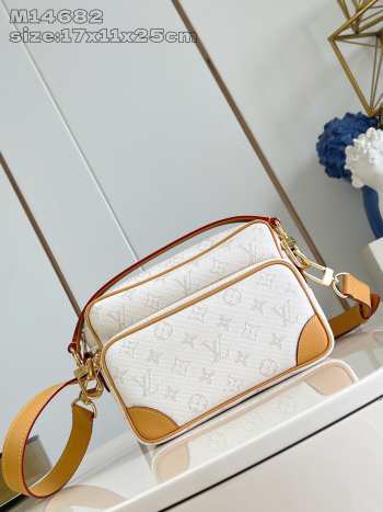 Uubags Louis Vuitton M14682 Nil Bag Off-White 25x17.5x11cm