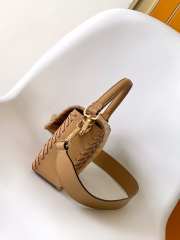 Uubags Fendi Sand and Brown Leather Interlaced Baguette Bag 27x6.5x15cm - 2