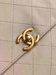 Uubags Chanel Maxi Flap Bag With Top Handle Calfskin & Gold-Tone Metal Beige 20.5x28x5cm - 4