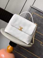 Uubags Chanel Maxi Flap Bag With Top Handle Calfskin & Gold-Tone Metal White 25x33x5cm - 1