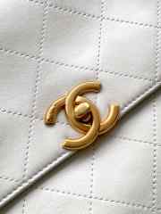 Uubags Chanel Maxi Flap Bag With Top Handle Calfskin & Gold-Tone Metal White 25x33x5cm - 4