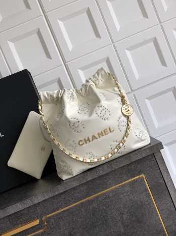 Uubags Chanel 22 Mini Handbag In White 37x30x8.5cm