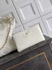 Uubags Chanel 22 Mini Handbag In White 37x30x8.5cm - 3