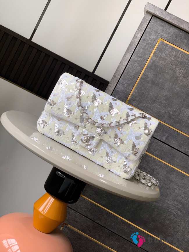 Uubags Chanel classic bag 11.12 satin embroidery, sequins, glass pearls & silver metallic 15.5x25.5x6.5cm - 1