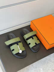 Uubags Hermes Green Leather Chypre Sandals - 1