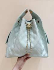 Uubags Chanel 25 Handbag Grained Calfskin & Gold-Tone Metal Light Green 40x30x15cm - 1