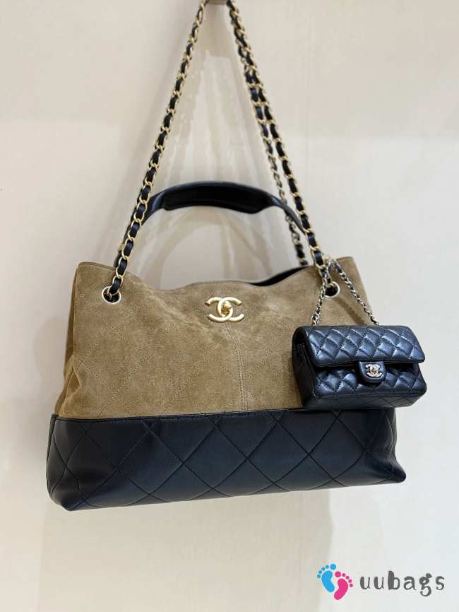Uubags Chanel Shopping Bag Suede, Sheepskin & Gold Metallic Beige & Black 28x40x15cm - 1