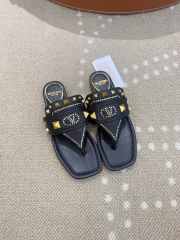 Uubags Valentino Garavani Plaster Caster Thong Sandal in in Goatskin Black  - 1