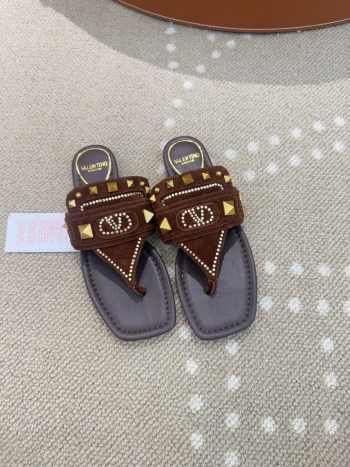Uubags Valentino Garavani Plaster Caster Thong Sandal in Suede Dark Brown