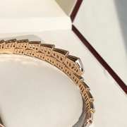 Uubags Bvlgari Serpenti Viper 18 kt yellow gold bracelet set with full pave diamonds - 2