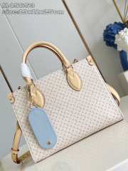 Uubags Louis Vuitton M15138 OnTheGo PM Bag Beige Calfskin 25x19x11.5cm - 1