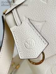 Uubags Louis Vuitton M45977 Madeleine BB Bag In White 24x17x8.5cm - 6