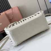Uubags Miu Miu 5BA294 leather basket bag in chalk white 24x12.5x9cm - 6
