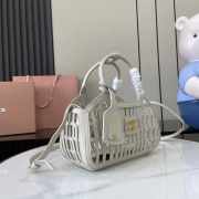 Uubags Miu Miu 5BA294 leather basket bag in chalk white 24x12.5x9cm - 3