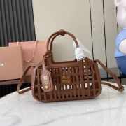 Uubags Miu Miu 5BA294 leather basket bag in brown 24x12.5x9cm - 1