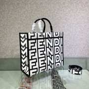 Uubags Fendi x Marc Jacobs Leather Tote Black Handle Bag 35x17x31cm - 4