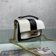 Fendi Fendi Mini Baguette Chain In White And Black Nappa Leather Bag 19x11.5x4cm - 6